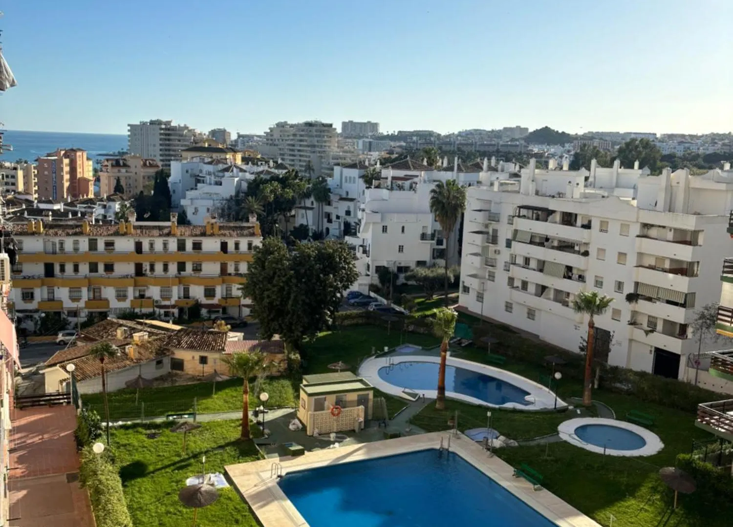 Контакты Naciones Luxe